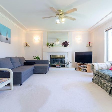 Great Guest Suite In A Gorgeous House New Westminster Eksteriør bilde