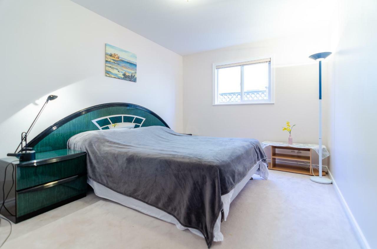 Great Guest Suite In A Gorgeous House New Westminster Eksteriør bilde